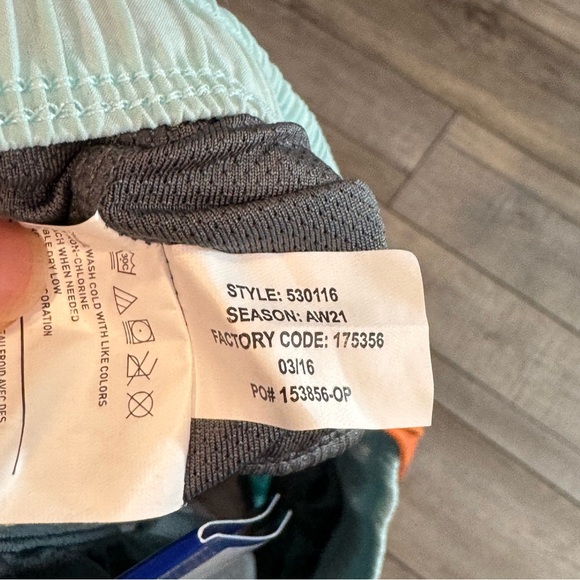 Mizuno Women's Impact Running Athletic Shorts Large - Picture 7 of 8